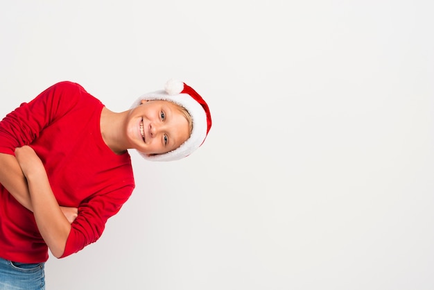 Navidad niño con sombrero copia espacio