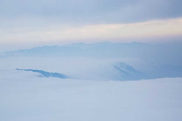 Nieve con nubes