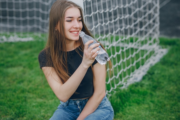 Foto gratuita niña, beber, agua