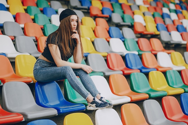 niña en un estadio