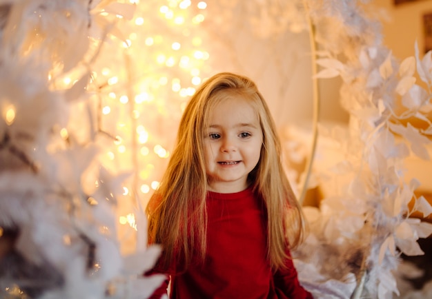 Niña en el estudio