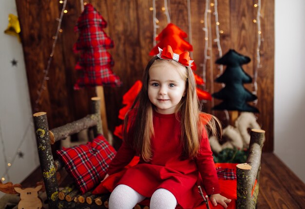 Niña en el estudio