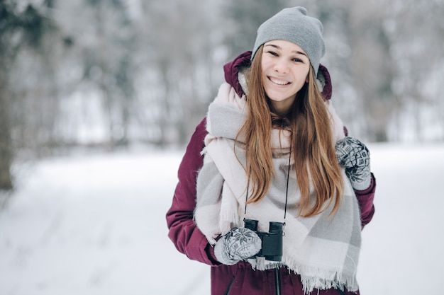 Foto gratuita niña en invierno