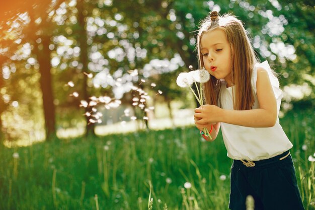 Niña en un parque