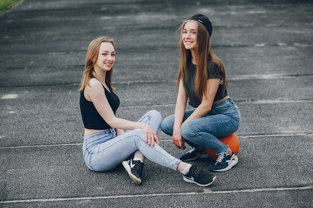 Niñas con una pelota