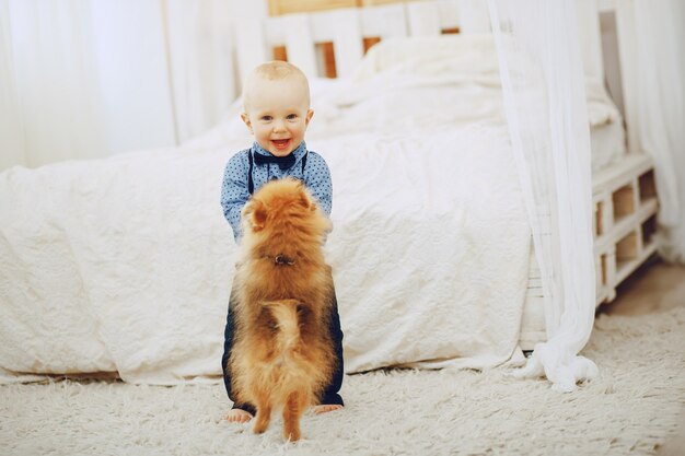 niño con perro