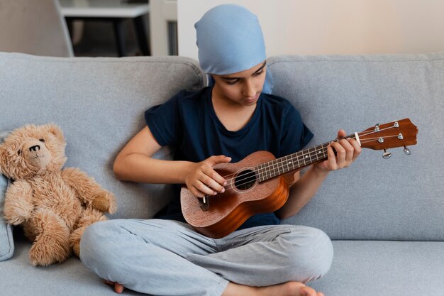 Niño que sufre de cáncer