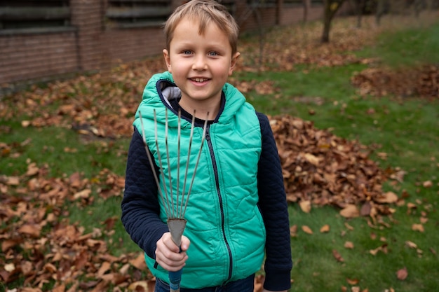 Foto gratuita los niños aprenden sobre el medio ambiente.