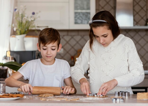 Niños en la cocina