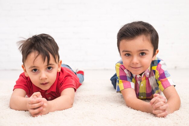 Niños sonrientes