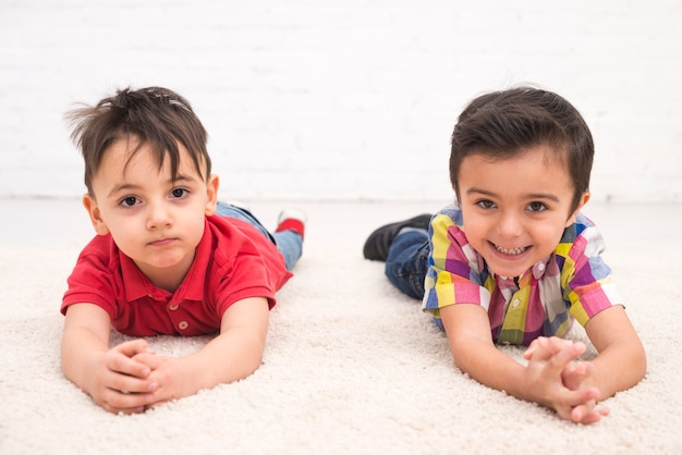 Niños sonrientes