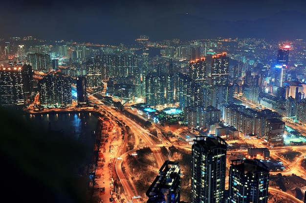 Foto gratuita noche aérea de hong kong