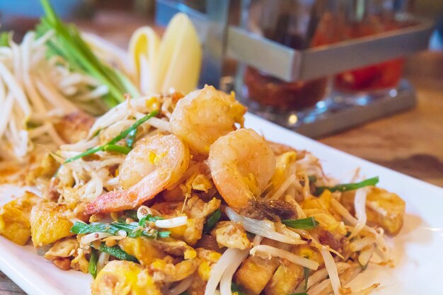 Nombre de comida de fideos fritos tailandeses favoritos Pad Thai