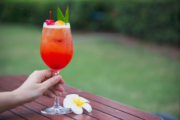 Nombre de receta de cóctel mai tai o mai thai en todo el mundo cóctel de favor