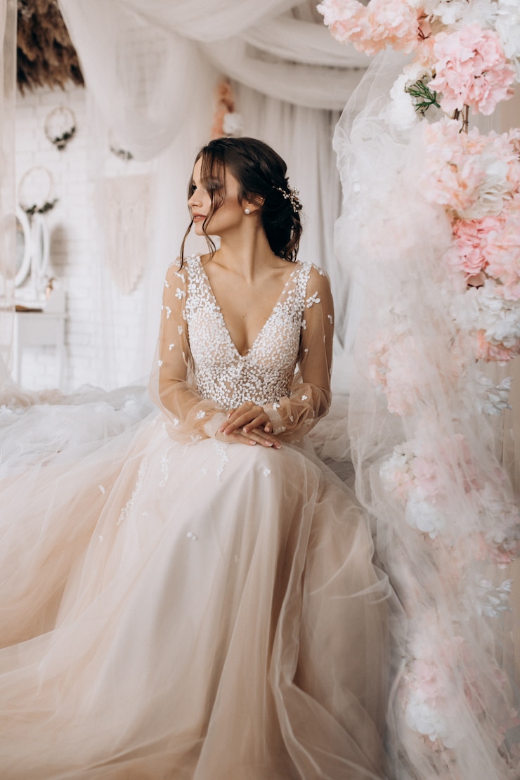 Foto gratuito novia de lujo con su vestido de novia