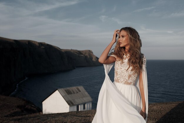 novia en vestido de novia de lujo