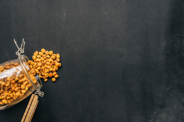 Nueces y espacio a la derecha