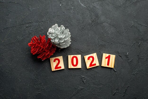 Número 2021 con piñas, año nuevo