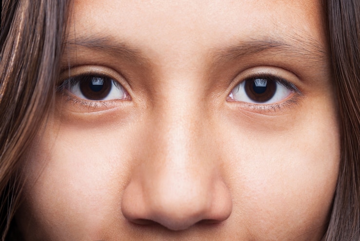 Foto gratuito ojos de una chica de cerca