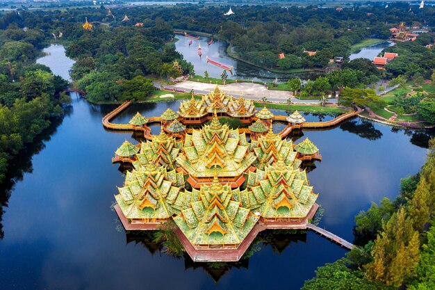 Pabellón de los iluminados, antigua ciudad en la provincia de samut prakan, Tailandia