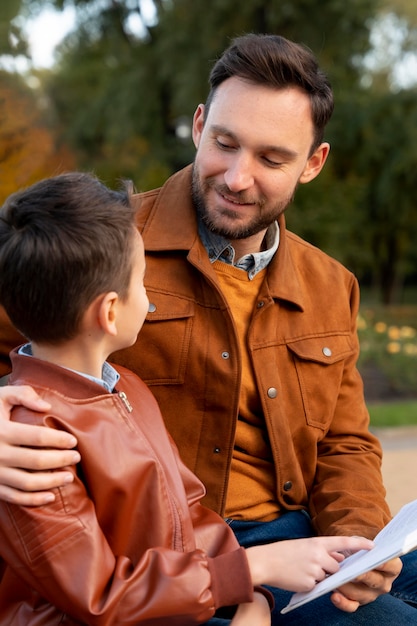 Padre e hijo, pasar tiempo juntos