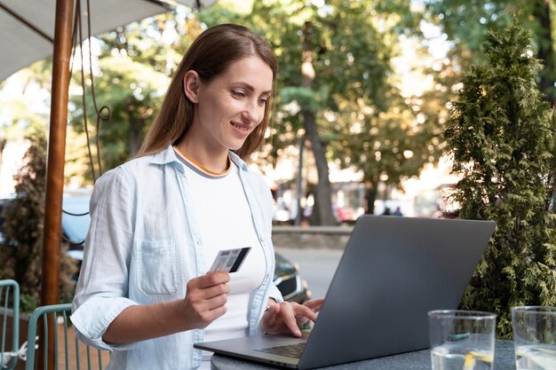 Pago de tecnología fácil e inalámbrico