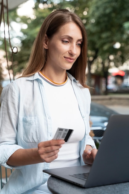 Pago de tecnología fácil e inalámbrico