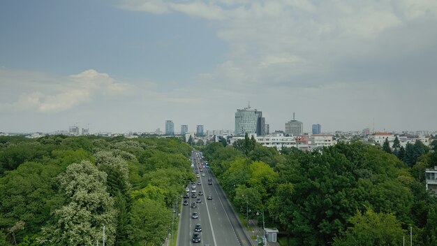 Paisaje aéreo del horizonte de la ciudad metropolitana