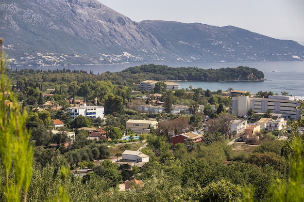 Paisaje de ciudad en la costa