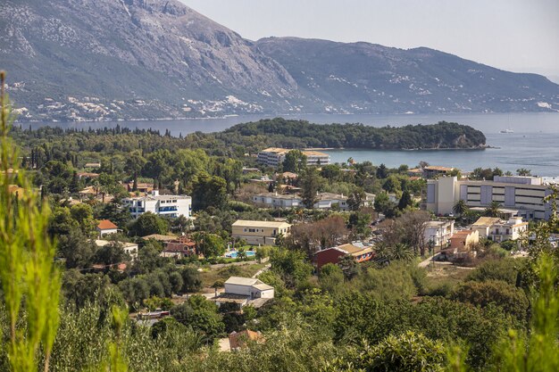 Paisaje de ciudad en la costa