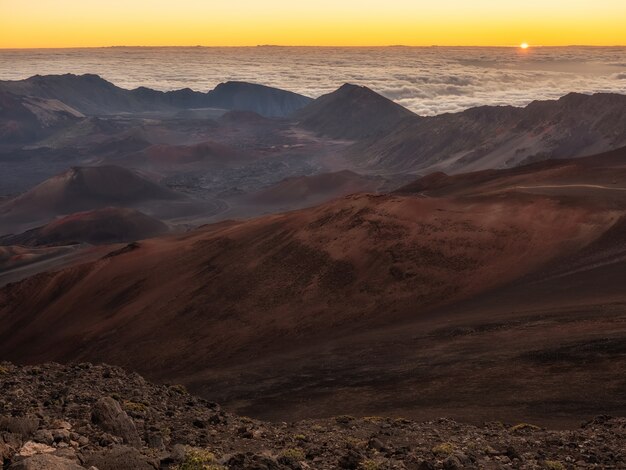 Paisaje con formas montañosas