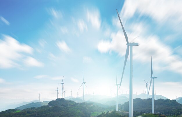 Paisaje con molinos de viento