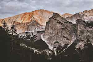 Foto gratuita paisaje, montaña rocosa