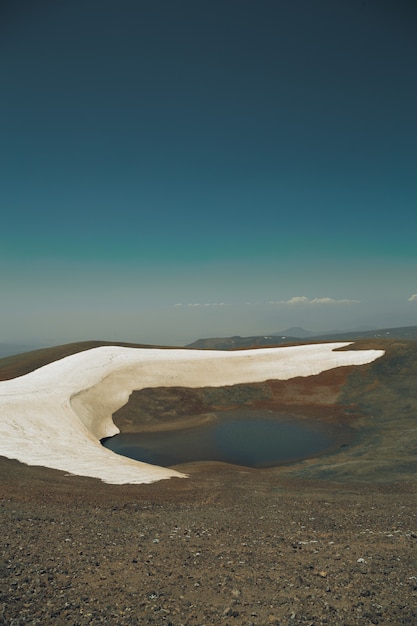 Paisaje de montañas hermosas