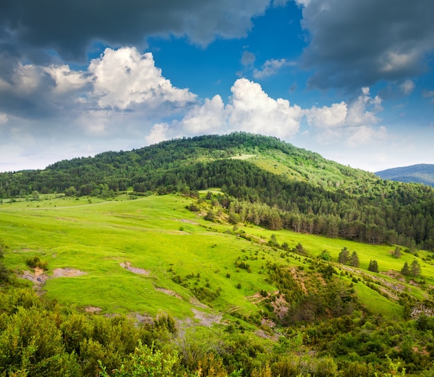 Paisaje de las montañas de los Pirineos