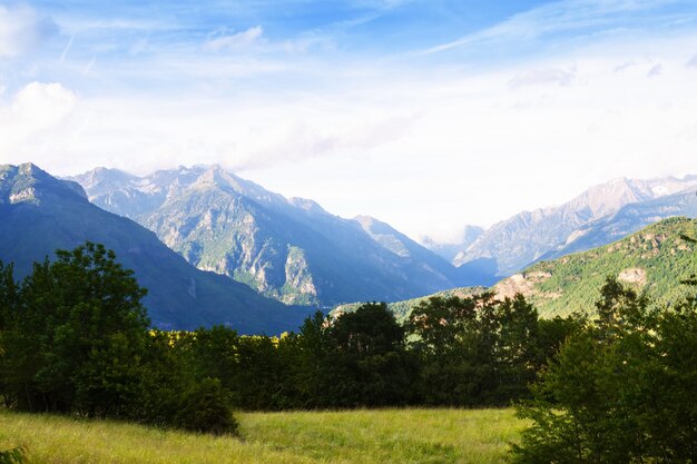 Paisaje de las montañas de los Pirineos