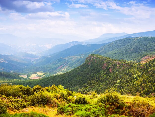 Paisaje de las montañas de los Pirineos