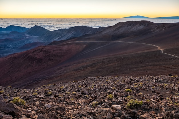 Foto gratuita paisaje natural con montañas