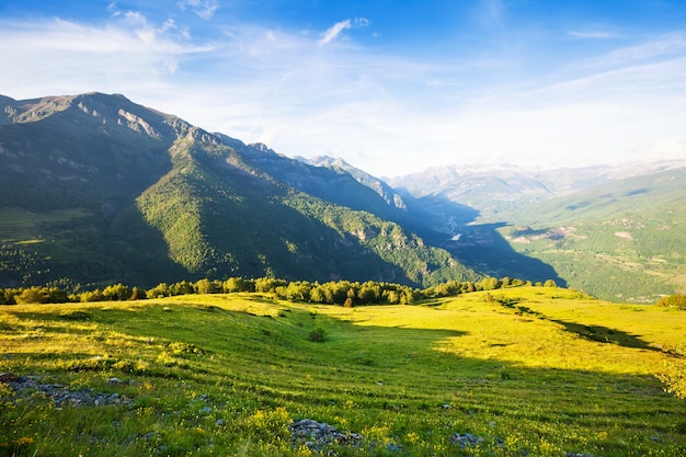 Paisaje de paso de montañas. Aragón