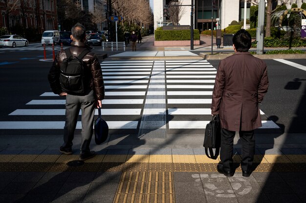 Paisaje urbano de la ciudad de tokio con paso de peatones.