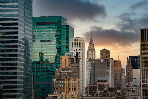 Paisaje urbano de Nueva York al atardecer