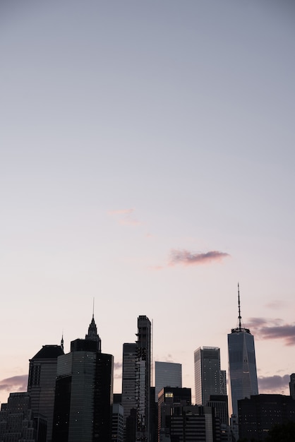 Foto gratuita paisaje urbano de nueva york con espacio de copia