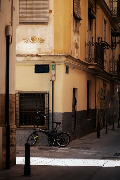 Paisaje urbano soleado