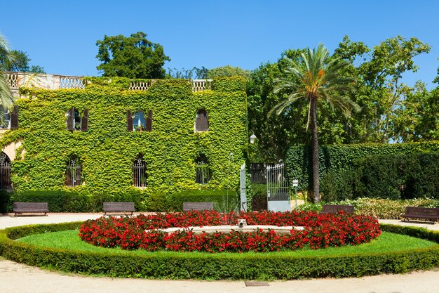 Palacio de Desvalls en el parque del laberinto en Barcelona.