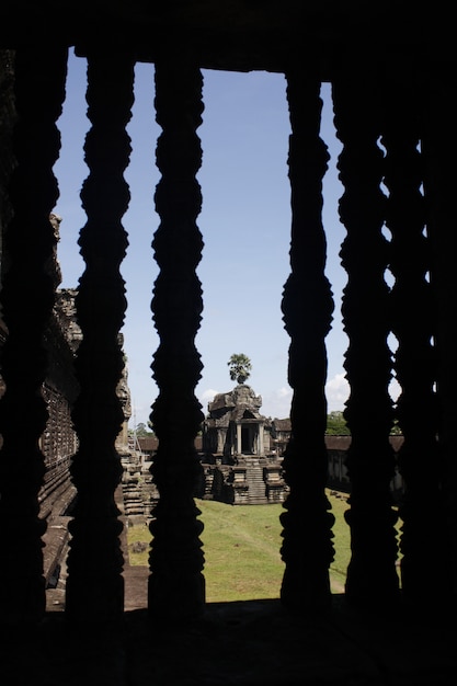 Foto gratuita palacios anckor, siem reap, camboda. hermoso paraiso