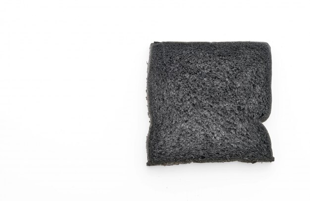 pan de carbón en blanco