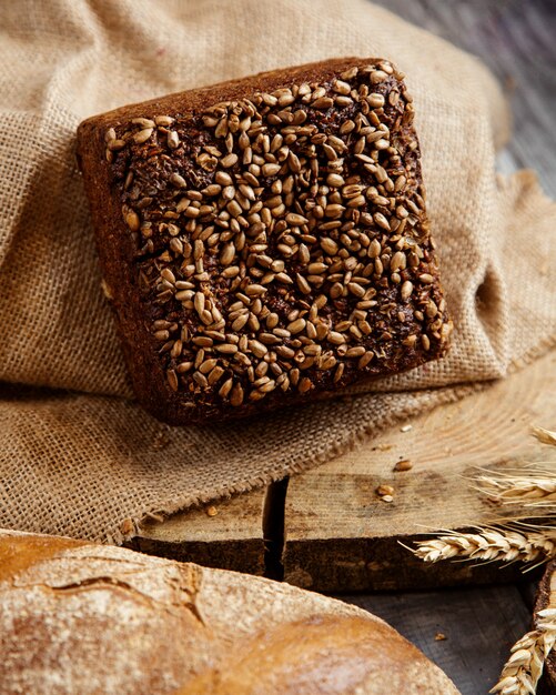 Pan de centeno con semillas de girasol