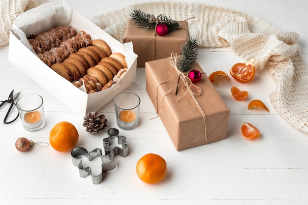 Panadería casera, galletas de jengibre en forma de primer plano del árbol de Navidad.