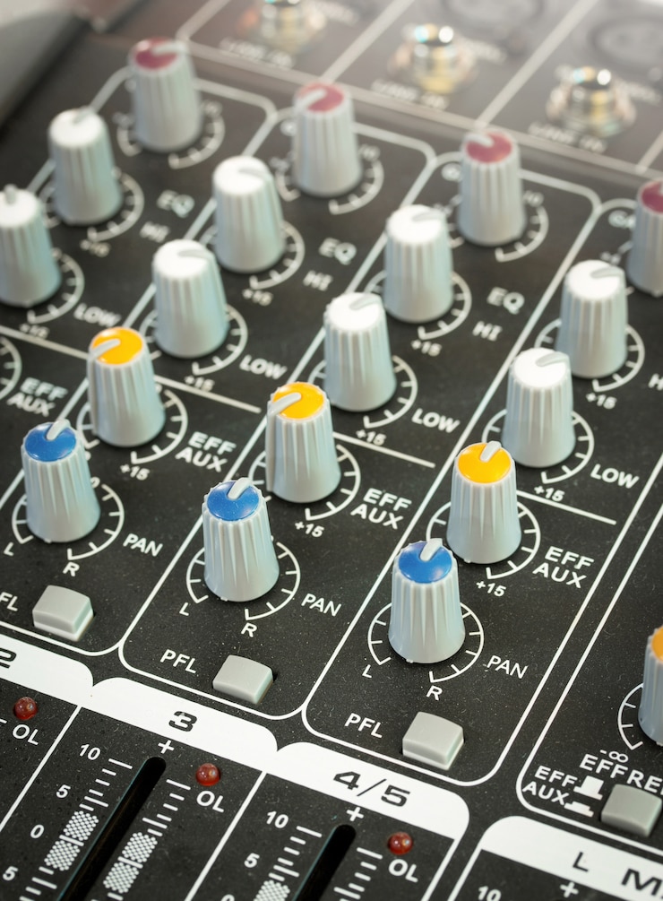 Foto gratuito panel de control del mezclador de sonido