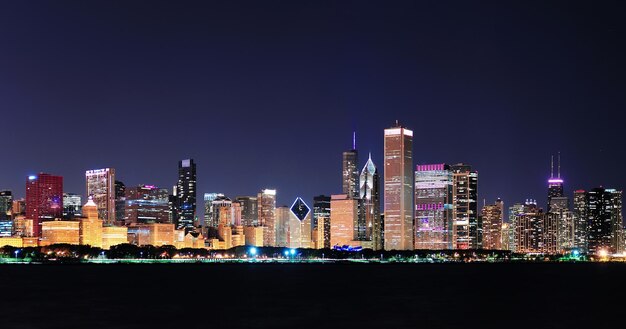 Panorama de la noche de Chicago